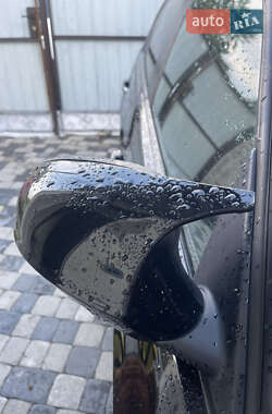 Седан BMW 3 Series 2009 в 