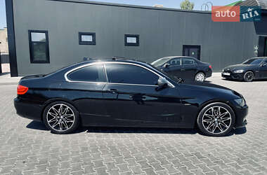 Купе BMW 3 Series 2010 в 