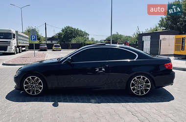 Купе BMW 3 Series 2010 в 