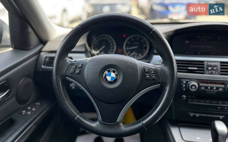 Седан BMW 3 Series 2009 в Ивано-Франковске