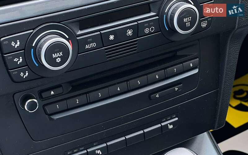 Седан BMW 3 Series 2009 в Ивано-Франковске