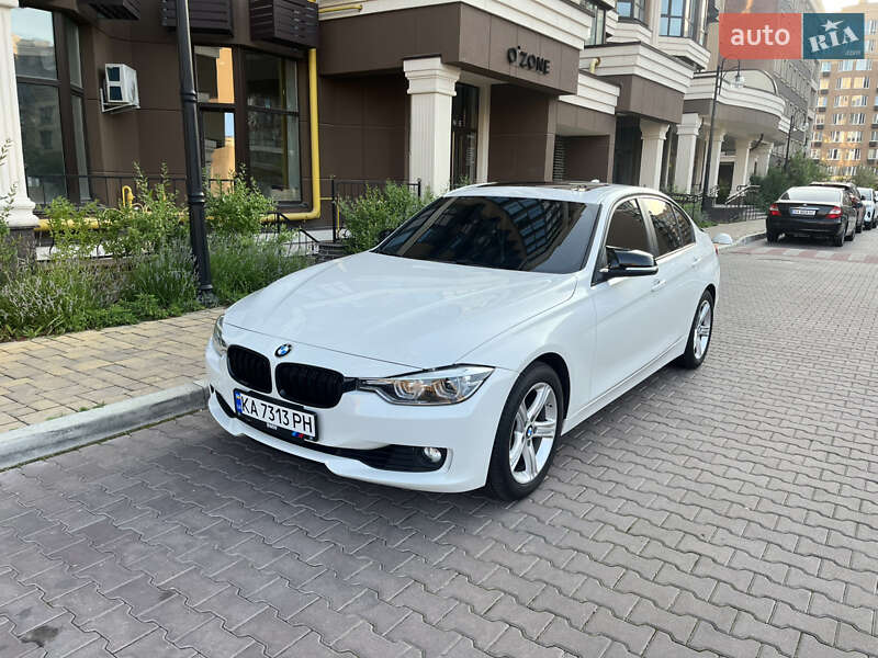 Седан BMW 3 Series 2014 в Києві