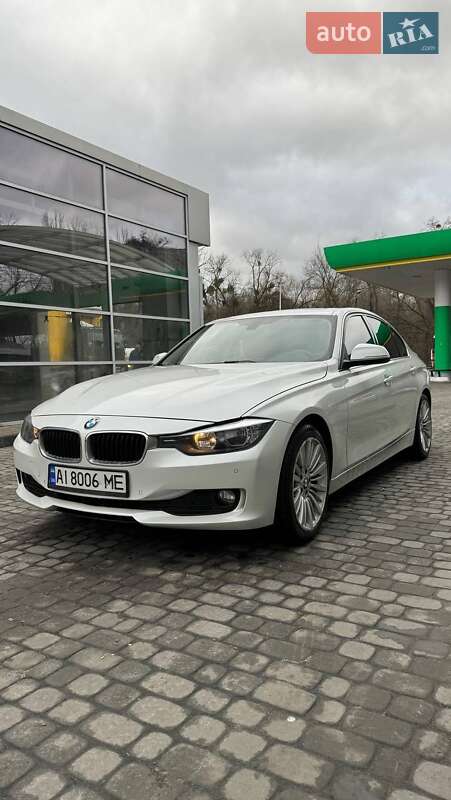 Седан BMW 3 Series 2015 в 