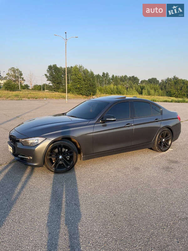 Седан BMW 3 Series 2012 в Безлюдівці