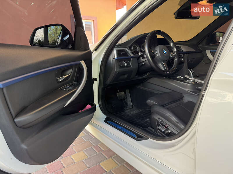 Седан BMW 3 Series 2016 в Днепре
