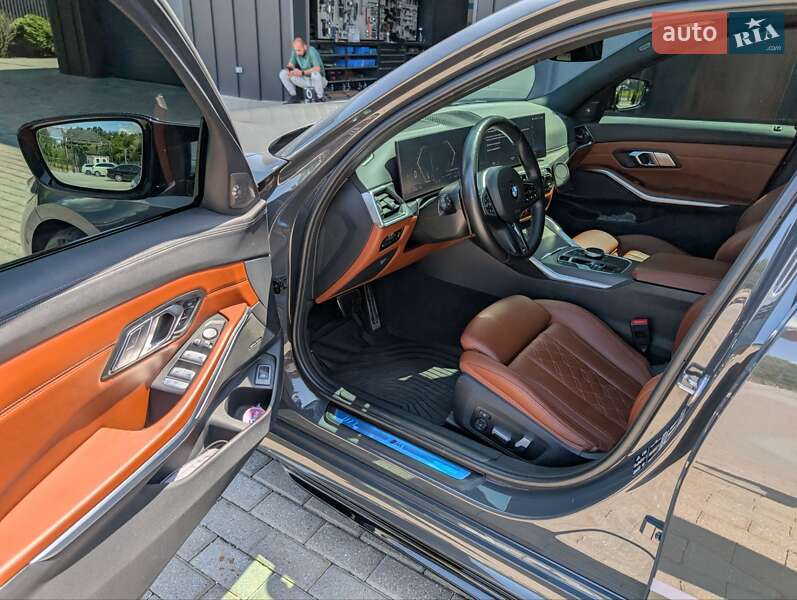 Седан BMW 3 Series 2023 в Львове