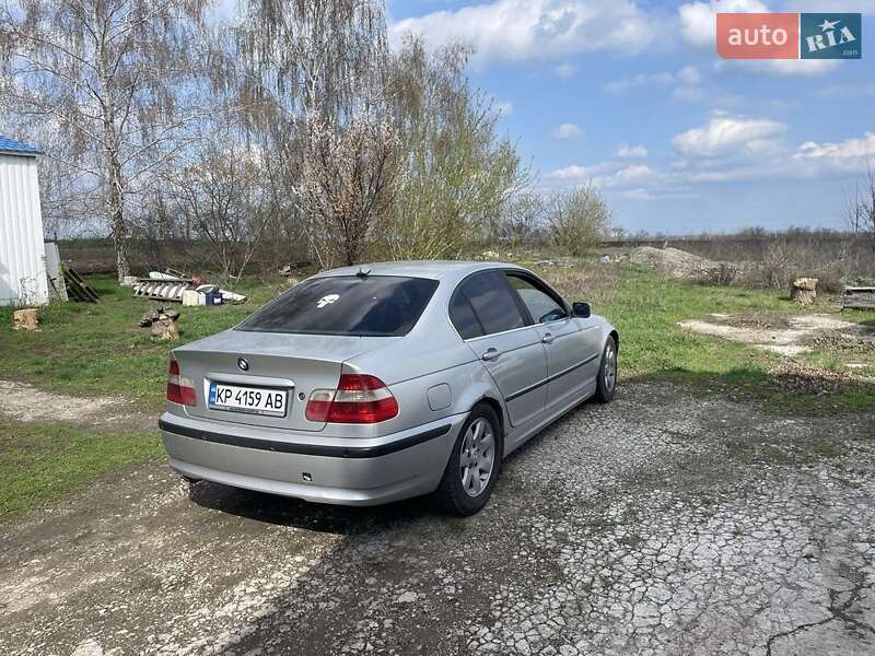Седан BMW 3 Series 2003 в Недригайлове