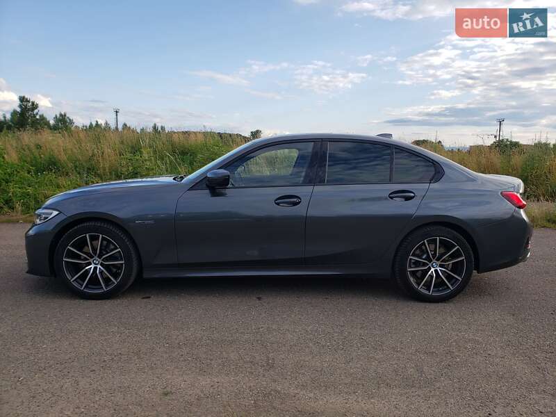 Седан BMW 3 Series 2019 в Коломиї