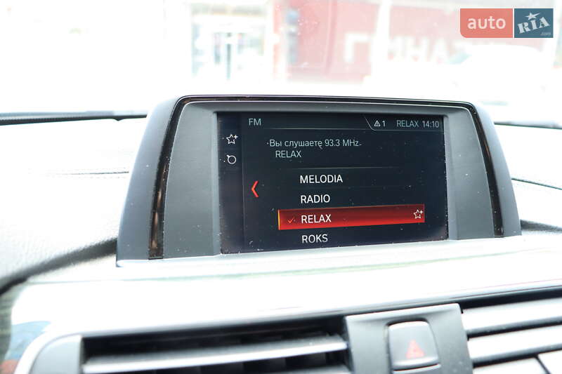 Седан BMW 3 Series 2018 в Львові