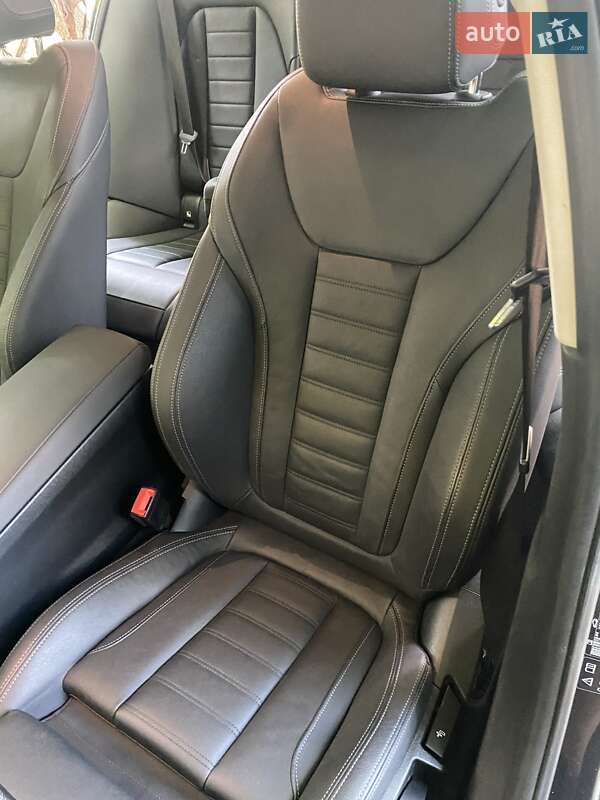 Седан BMW 3 Series 2020 в Киеве