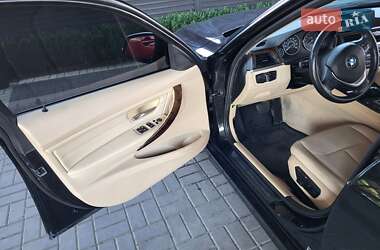 Седан BMW 3 Series 2014 в 