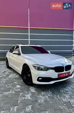 Седан BMW 3 Series 2017 в Новояворовске