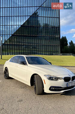 Седан BMW 3 Series 2017 в Киеве