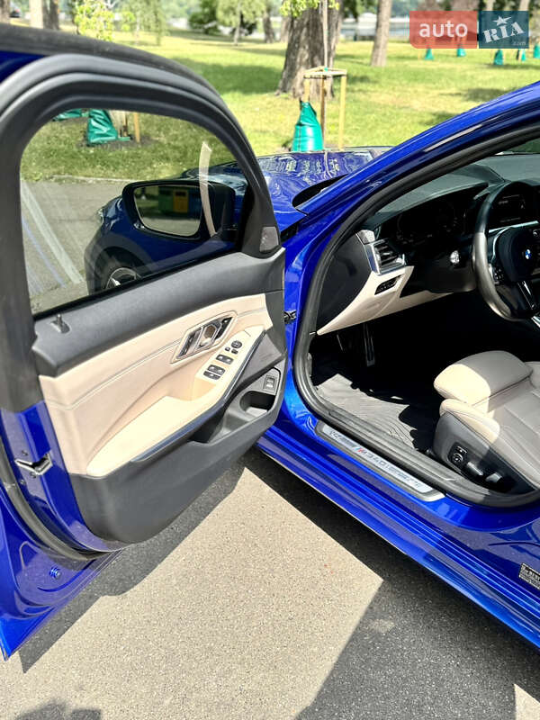 Седан BMW 3 Series 2019 в Києві