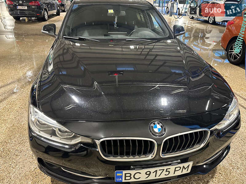 Седан BMW 3 Series 2017 в 