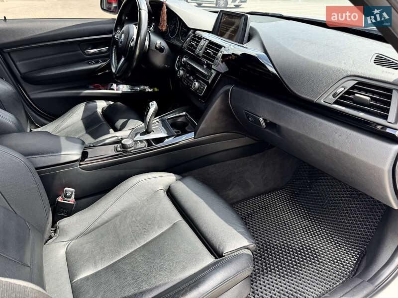Седан BMW 3 Series 2016 в Вінниці