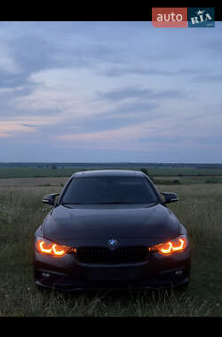 Седан BMW 3 Series 2017 в Львові