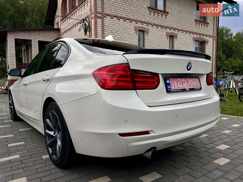 Седан BMW 3 Series 2015 в Житомире