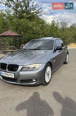 Седан BMW 3 Series 2010 в 