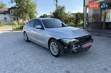 Седан BMW 3 Series 2016 в Львові