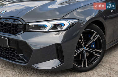 Седан BMW 3 Series 2025 в 