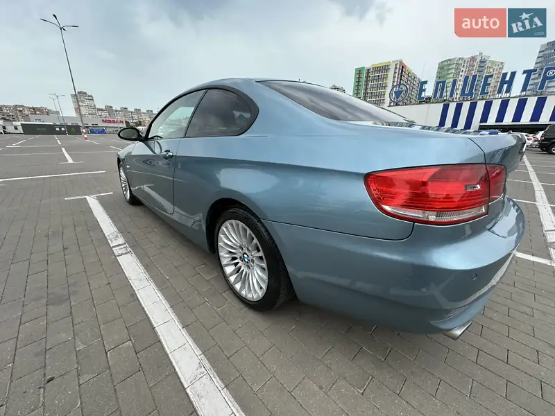 BMW 3 Series 2009