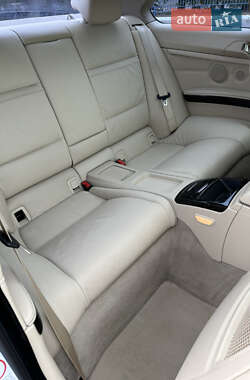 Седан BMW 3 Series 2009 в 