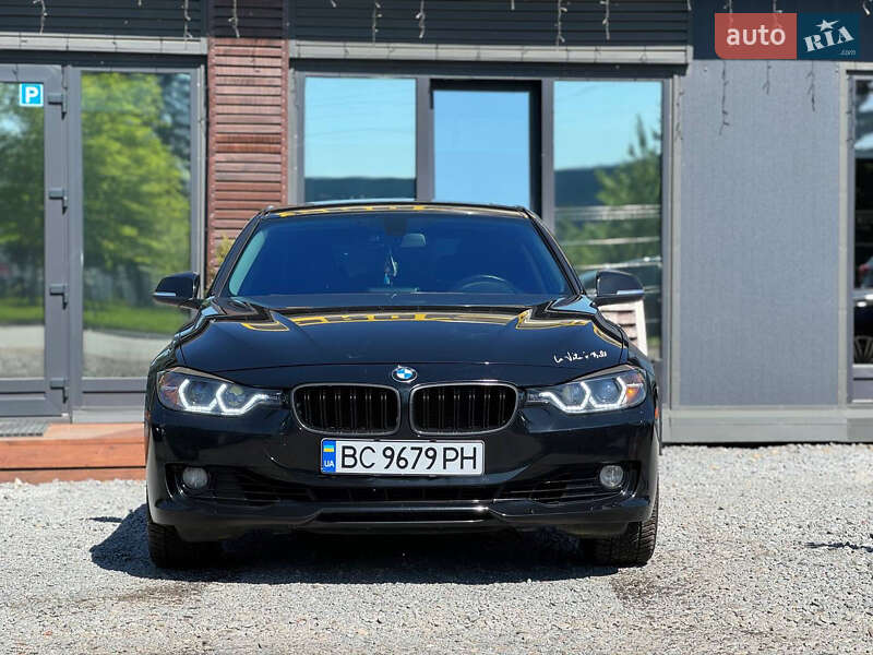 Седан BMW 3 Series 2013 в Львові