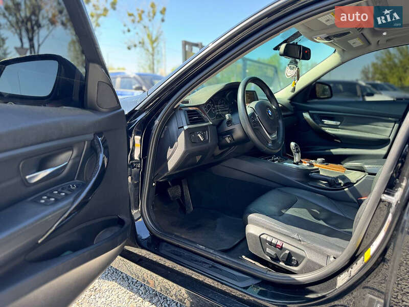 Седан BMW 3 Series 2013 в Львові