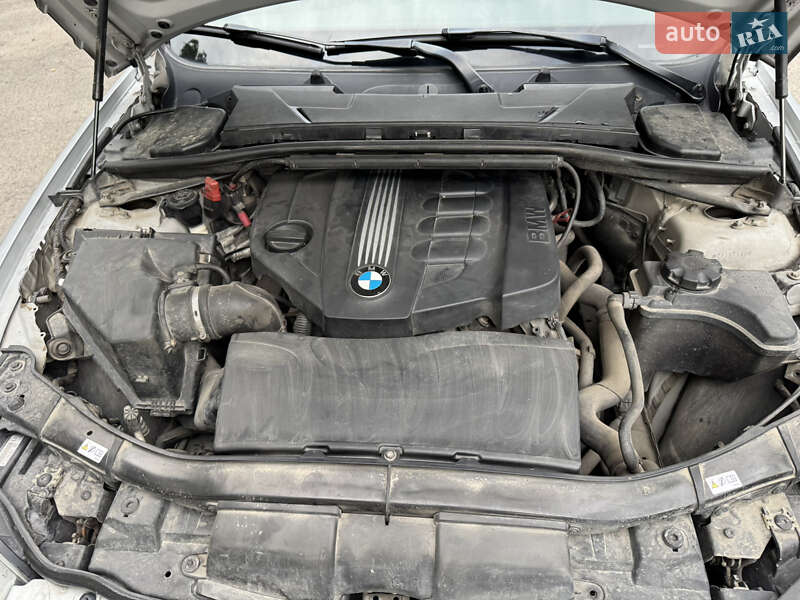 Универсал BMW 3 Series 2012 в Золочеве