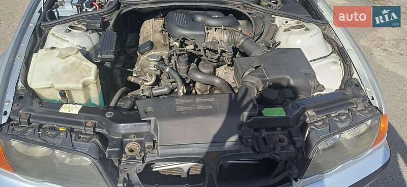 Седан BMW 3 Series 1999 в Киеве