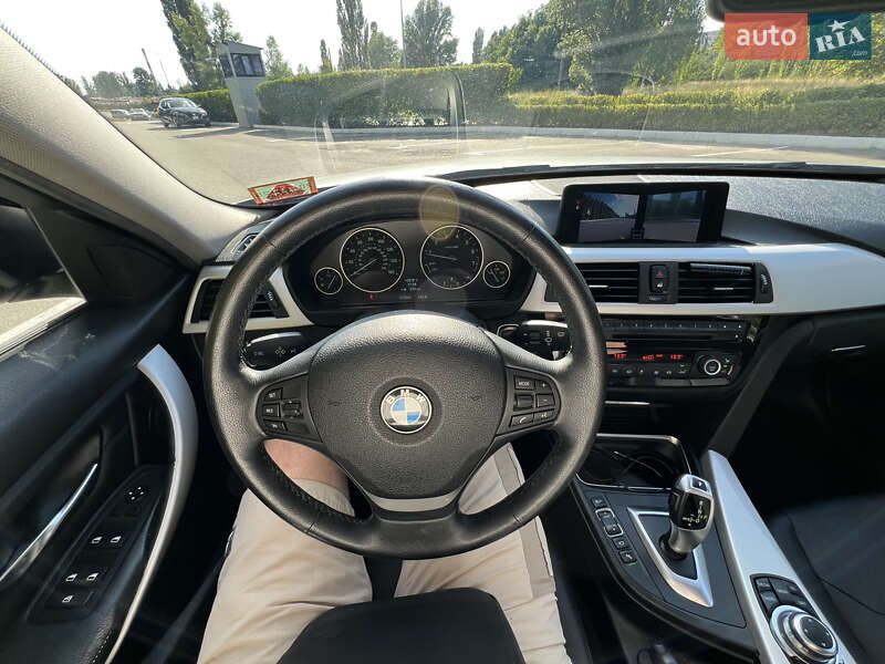 Седан BMW 3 Series 2013 в Києві фото 10 Седан BMW 3 Series 2013 в Києві