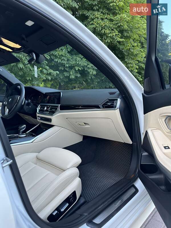 Седан BMW 3 Series 2019 в Тернополі фото 33 Седан BMW 3 Series 2019 в Тернополі