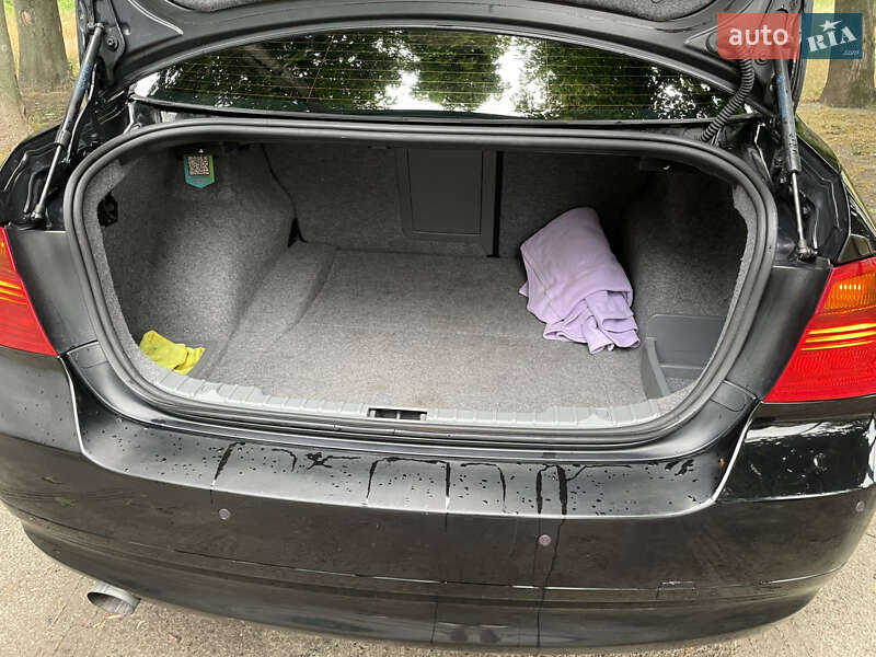 Седан BMW 3 Series 2006 в Киеве