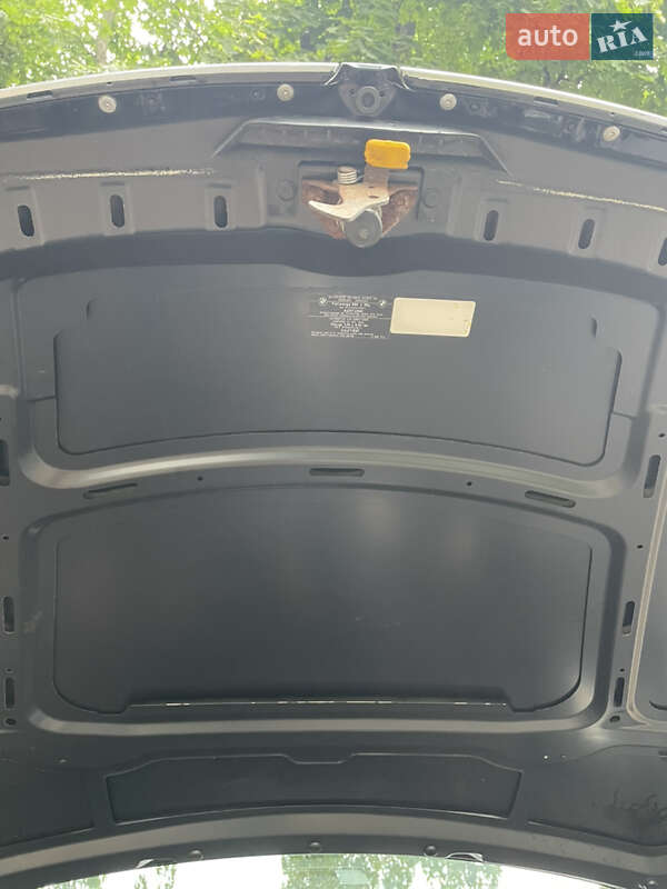 Седан BMW 3 Series 2006 в Киеве