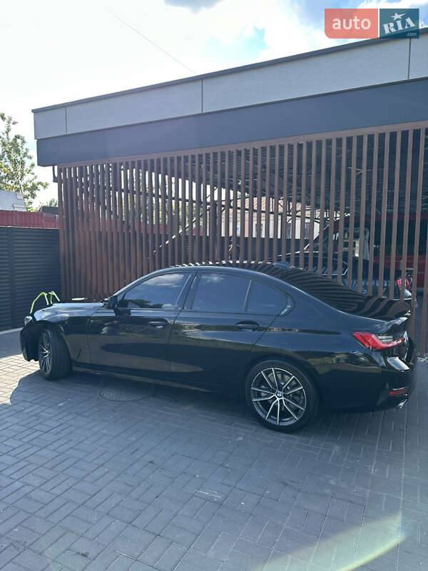 Седан BMW 3 Series 2019 в Черкасах