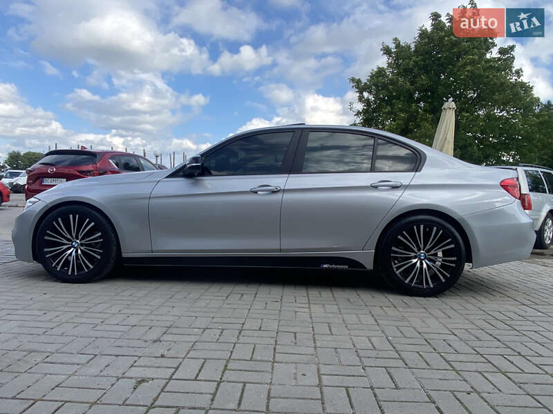 Седан BMW 3 Series 2013 в Львове
