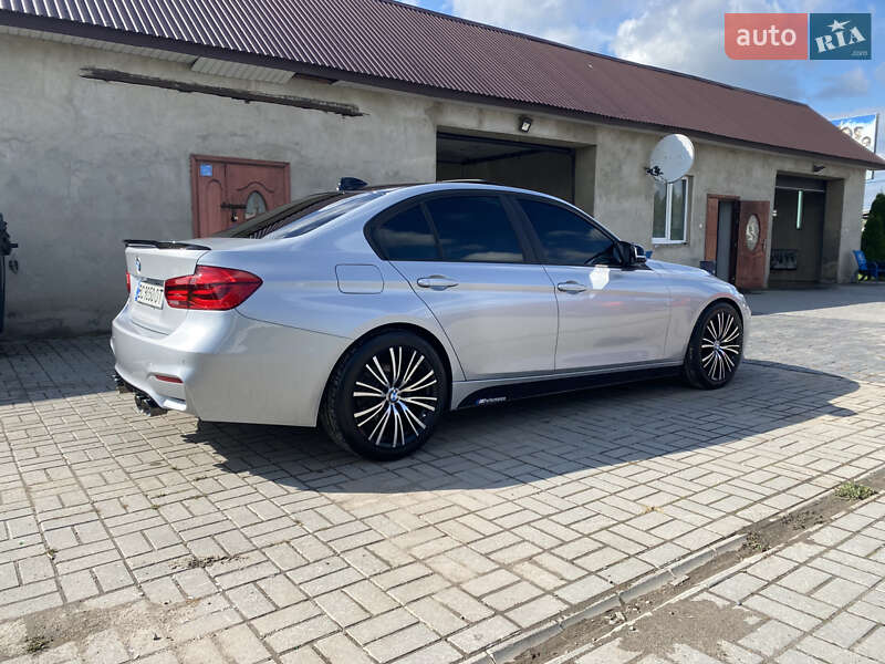 Седан BMW 3 Series 2013 в Львове