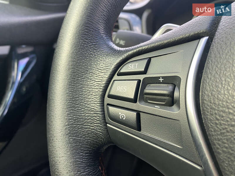 Седан BMW 3 Series 2013 в Львове