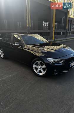 Седан BMW 3 Series 2015 в Крюківщині