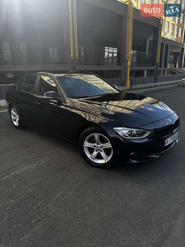 Седан BMW 3 Series 2015 в Крюківщині