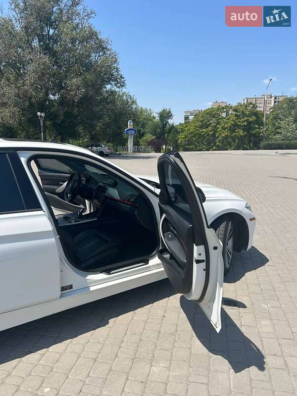 Седан BMW 3 Series 2012 в Запорожье