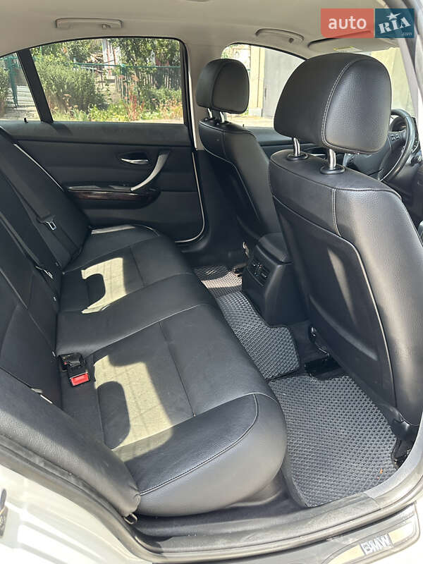 Седан BMW 3 Series 2010 в Подольске фото 11 Седан BMW 3 Series 2010 в Подольске