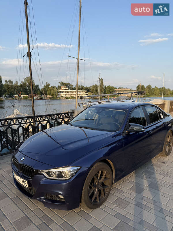 Седан BMW 3 Series 2015 в Дніпрі