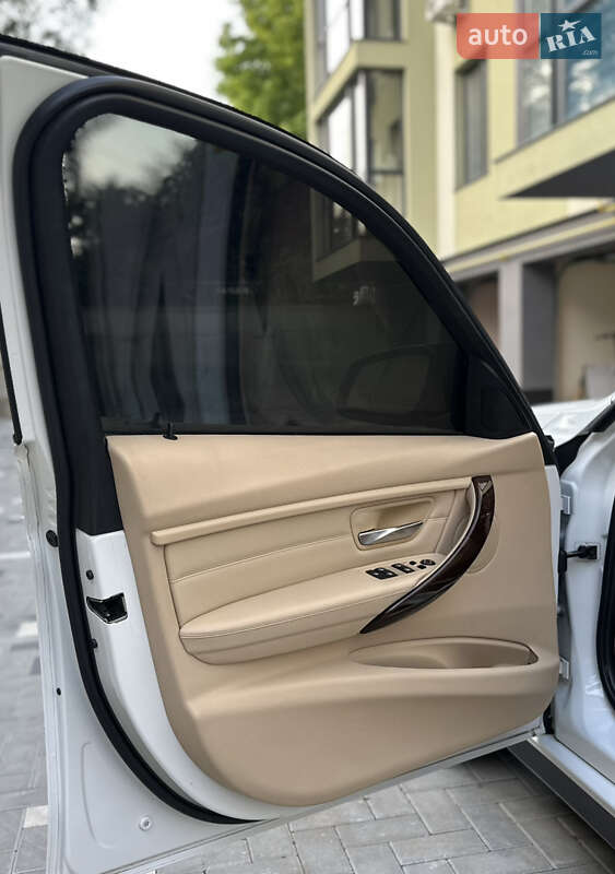 Седан BMW 3 Series 2015 в Вінниці