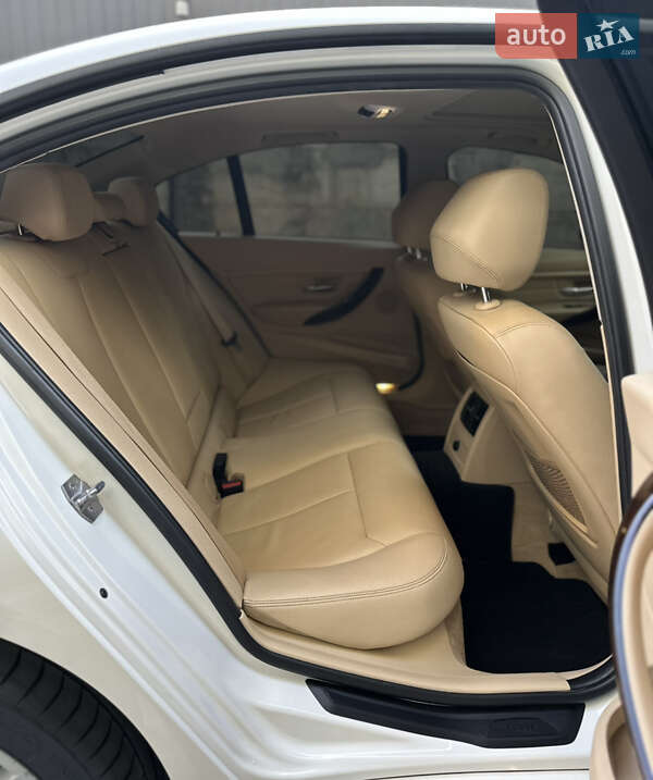 Седан BMW 3 Series 2015 в Вінниці