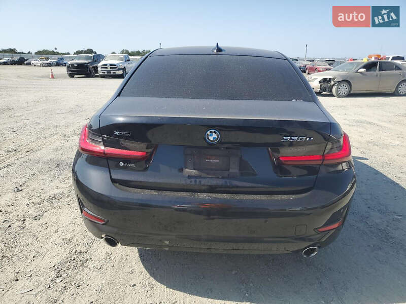 Седан BMW 3 Series 2022 в Киеве