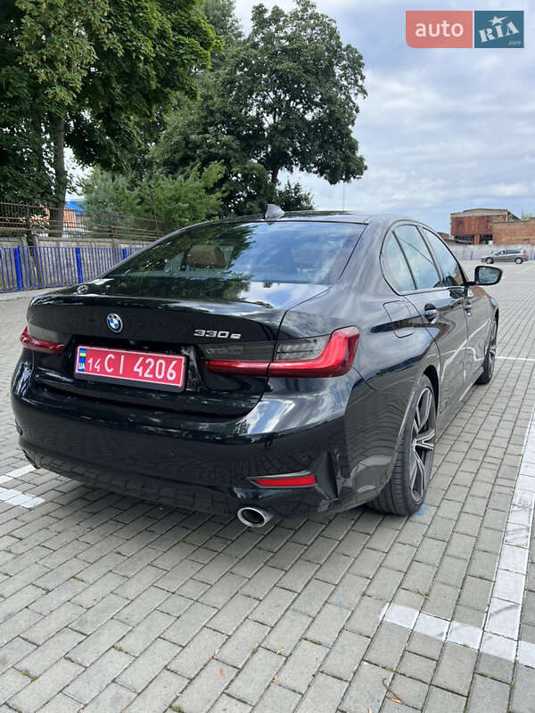 Седан BMW 3 Series 2021 в Тернополе