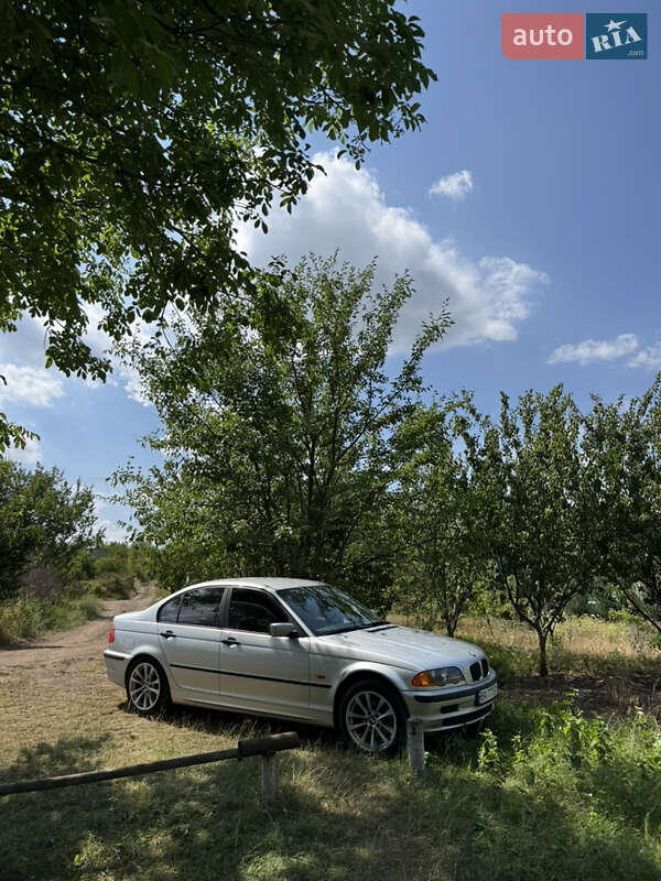 BMW 3 Series 2001