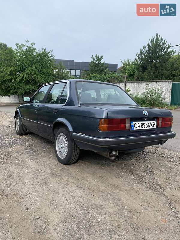 Седан BMW 3 Series 1986 в Киеве